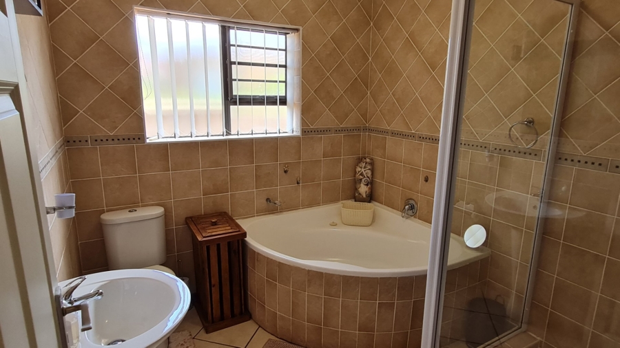 3 Bedroom Property for Sale in Dana Bay Western Cape